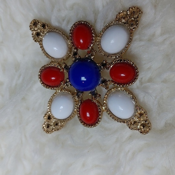 Sarah Coventry Jewelry - Vintage Signed Sarah Coventry Americana Brooch